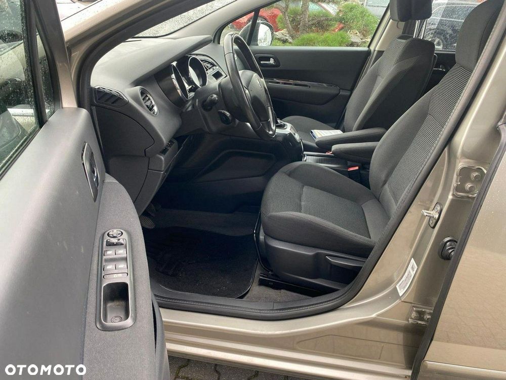 Peugeot 5008 - 9