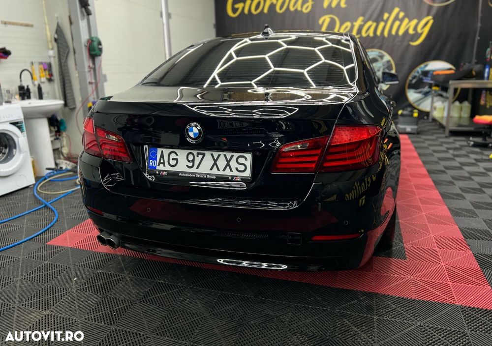 BMW Seria 5 525d xDrive Touring - 17