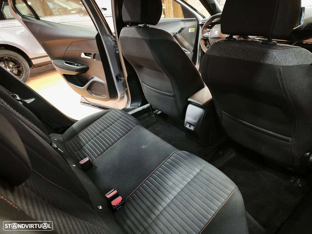 Peugeot e-2008 Active Pack - 16