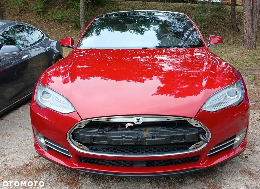 Tesla Model S Performance - 3