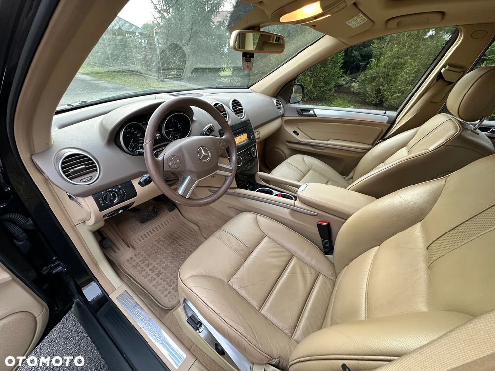 Mercedes-Benz ML 300 CDI 4Matic 7G-TRONIC DPF BlueEFFICIENCY - 17