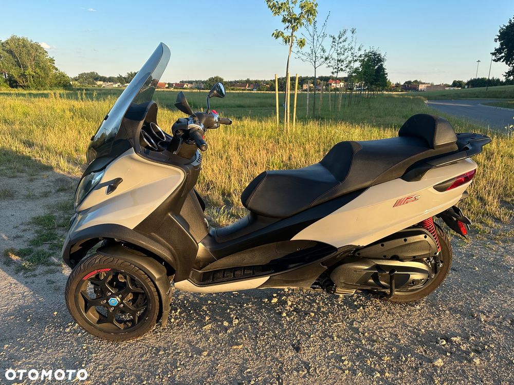 Piaggio MP-3 - 8