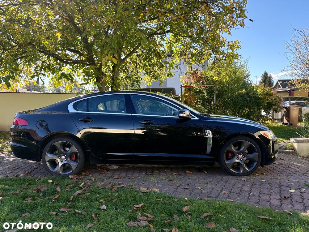 Jaguar XF - 10