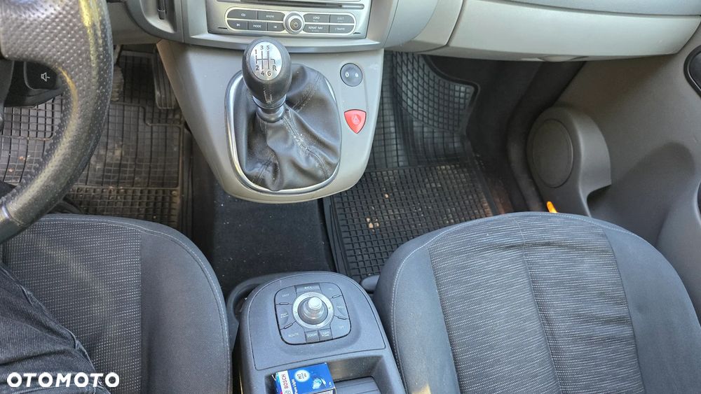 Renault Scenic - 17