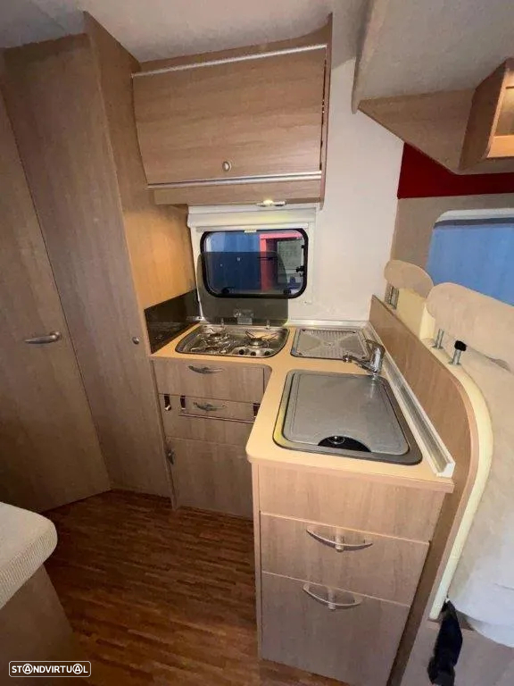 Burstner Ixeo 664 Cama Francesa/Basculante - 14