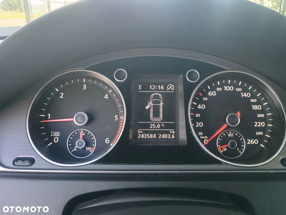 Volkswagen Passat 2.0 TDI DSG Comfortline - 15