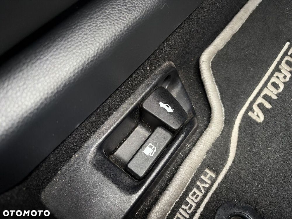 Toyota Corolla 1.8 Hybrid Style - 33