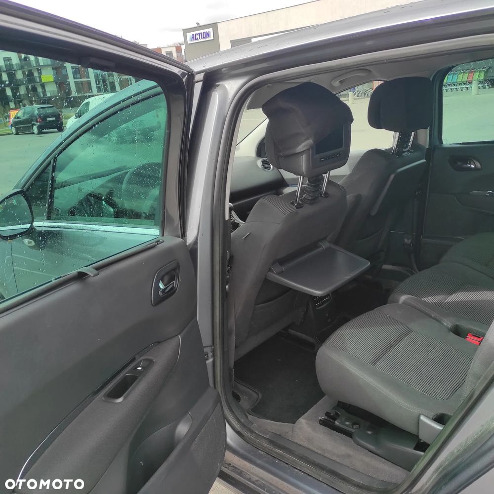 Peugeot 5008 2.0 HDi Family - 24