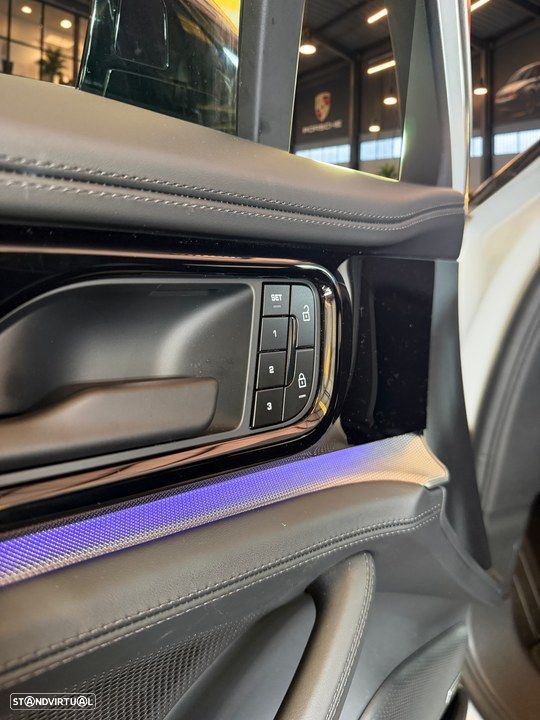 Porsche Panamera 4 E-Hybrid - 7