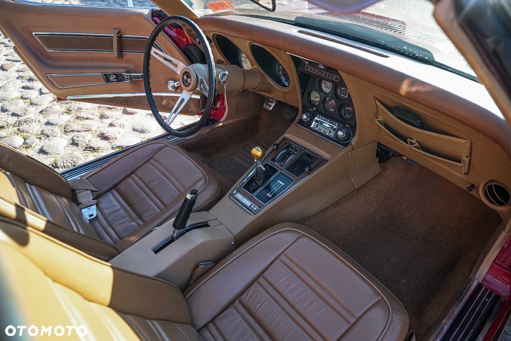 Chevrolet Corvette - 34