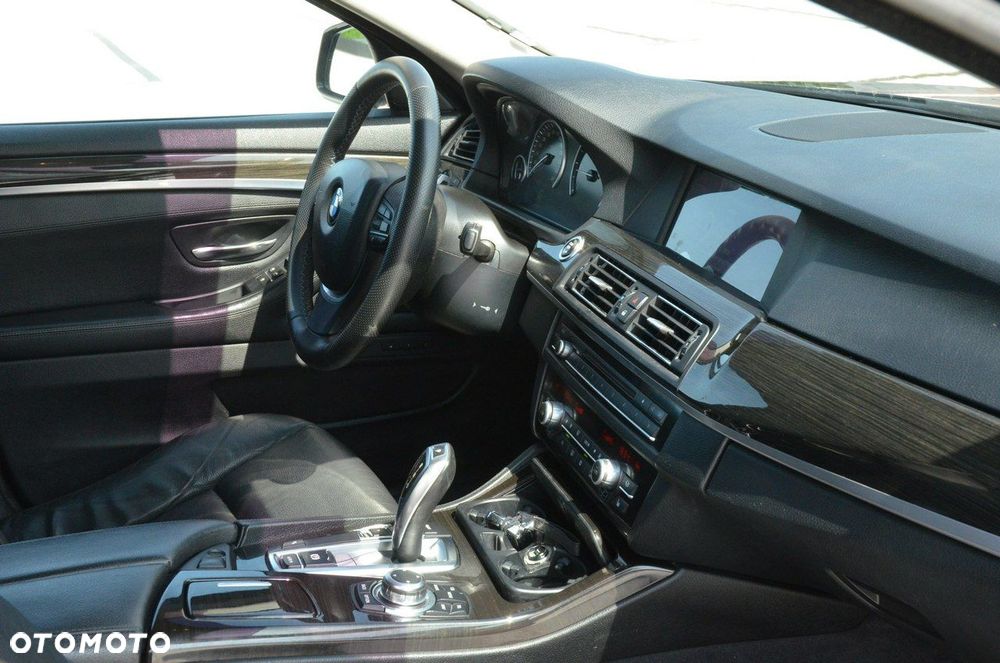 BMW Seria 5 520d Luxury Line - 19