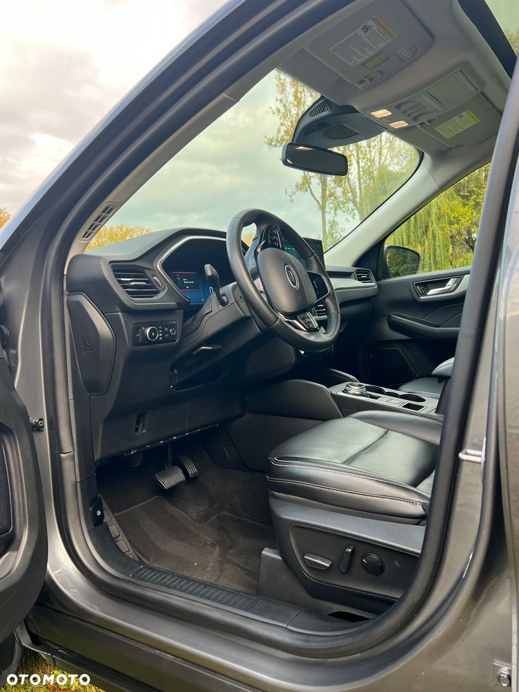 Ford Escape 2.0 EcoBoost AWD Titanium - 14