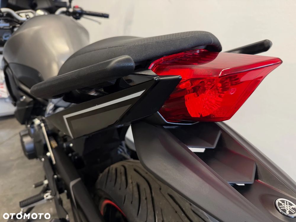 Yamaha XJ - 30