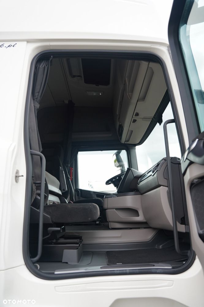 Scania R 450 / FIRANKA 7,7 m / 6x2 / DACH PODNOSZONY / OŚ PODNOSZONA / SKRĘTNA / WINDA DHOLLANDIA 3 500 KG / KLIMA POSTOJOWA / EURO 6 - 37