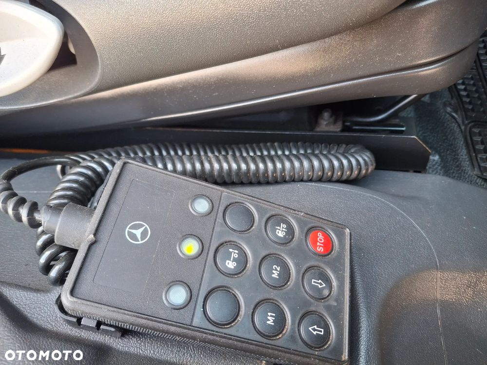 Mercedes-Benz Atego 1523 Zamiatarka FAUN Zamiatarka Uliczna Kamera Cofania Oświetlenie Ostrzegawcze Regulowane Zawieszenie - 9