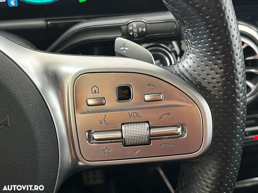 Mercedes-Benz GLA 250 e 8G-DCT - 16