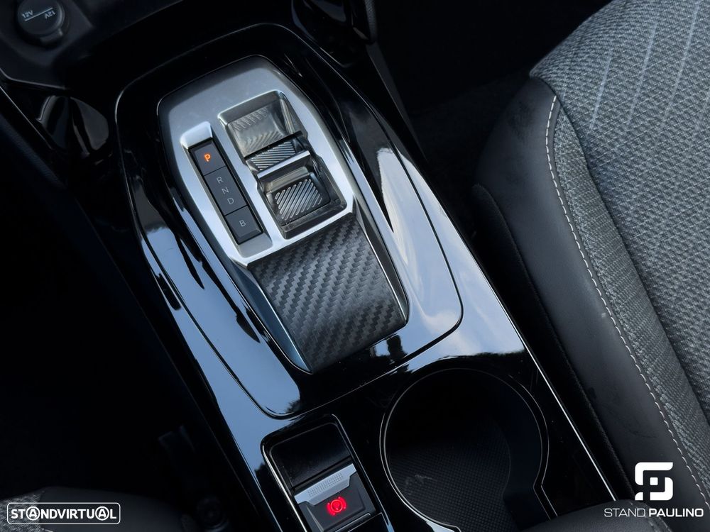 Peugeot e-2008 54 kWh Allure - 28