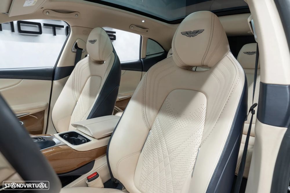 Aston Martin DBX Standard - 27