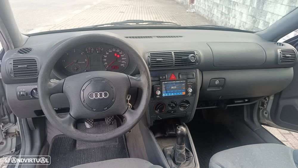 Audi A3 1.9 TDI Attraction - 8