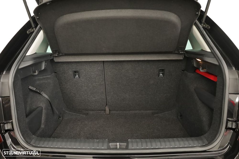 Skoda Kamiq 1.0 TSI Selection DSG - 23