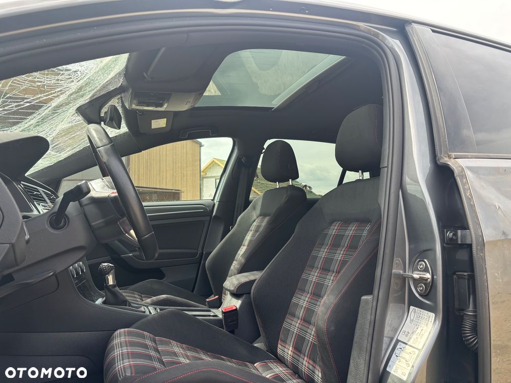 Volkswagen Golf GTI 2.0 TSI OPF Performance - 17