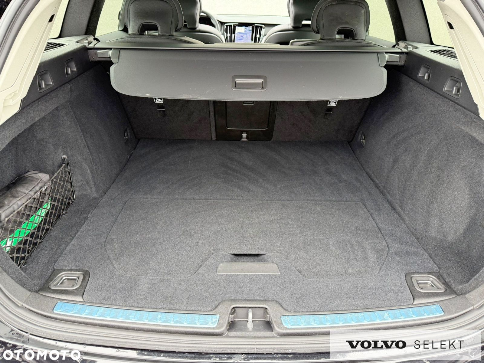 Volvo V60 Cross Country - 18