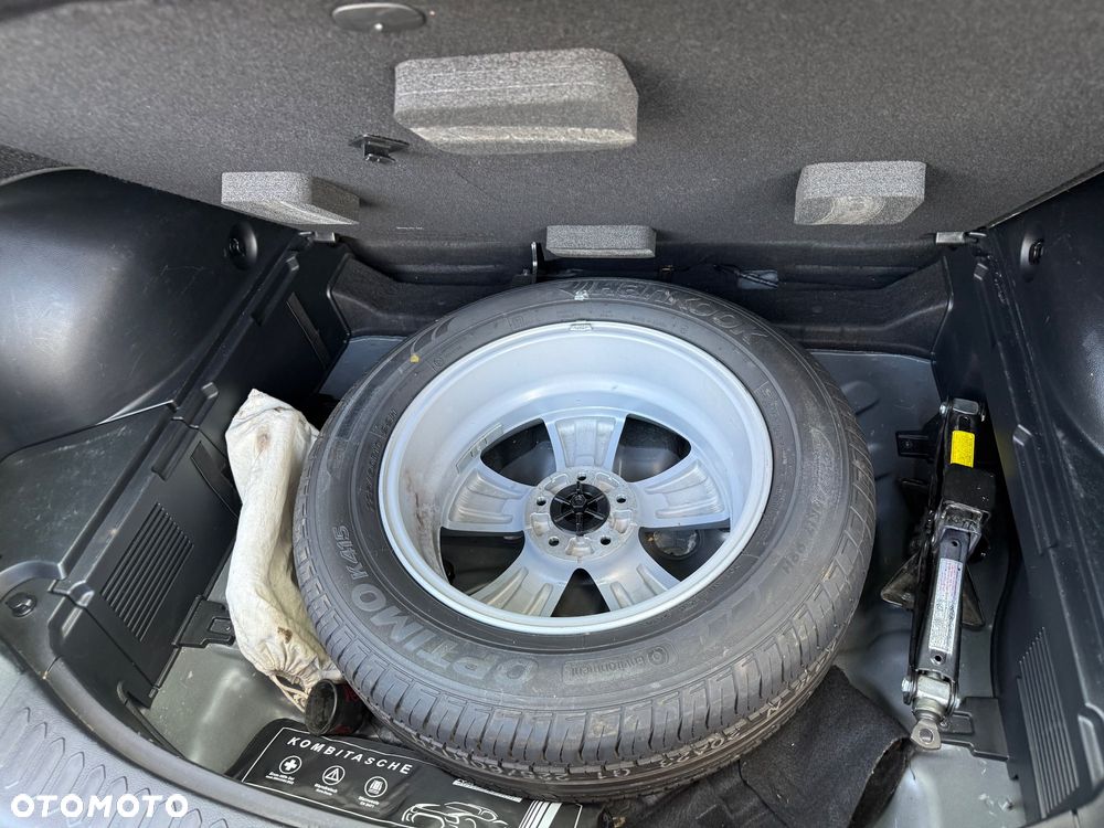 Kia Sportage 2.0 CRDI AWD Spirit - 17