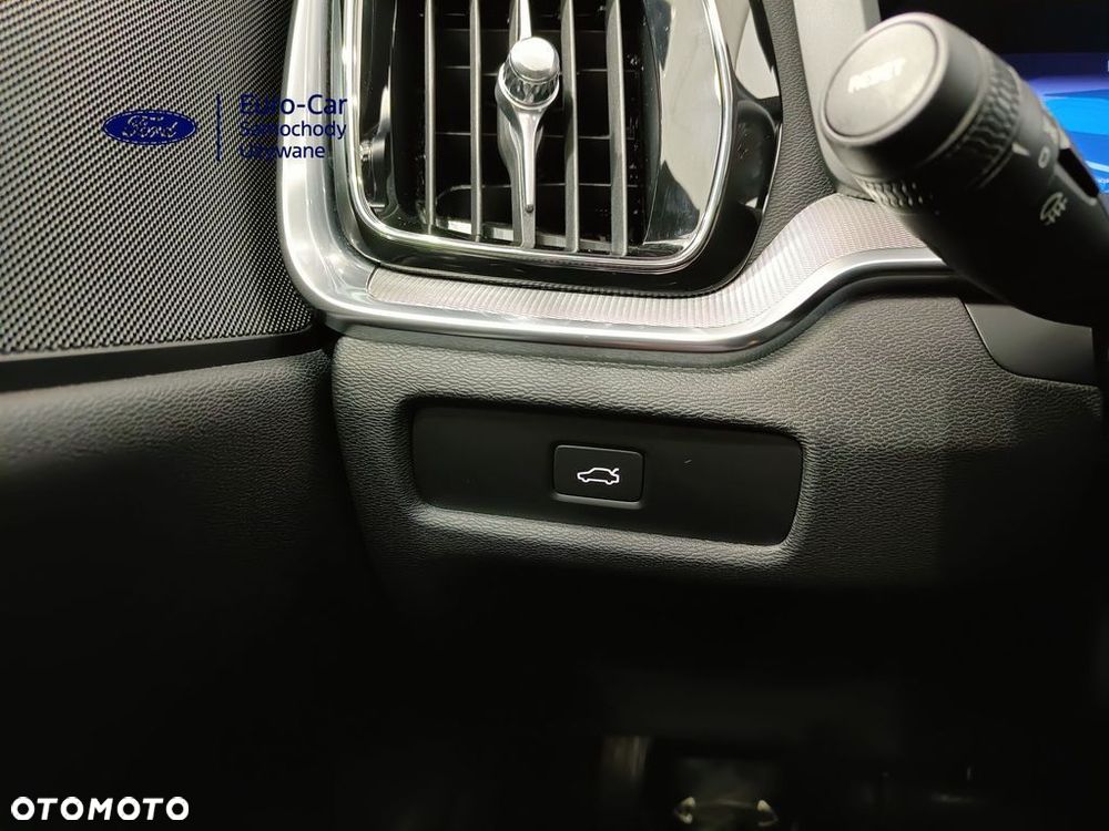 Volvo V60 B4 D Ultimate Bright - 19