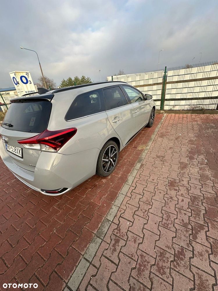 Toyota Auris Hybrid 135 Comfort - 5