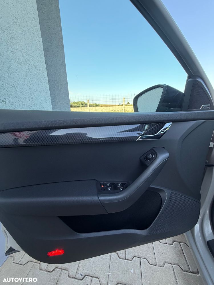 Skoda Octavia 2.0 TDI (Green tec) DSG RS - 11
