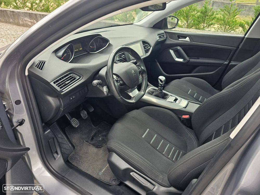 Peugeot 308 SW 1.6 e-HDi Allure J17 - 11