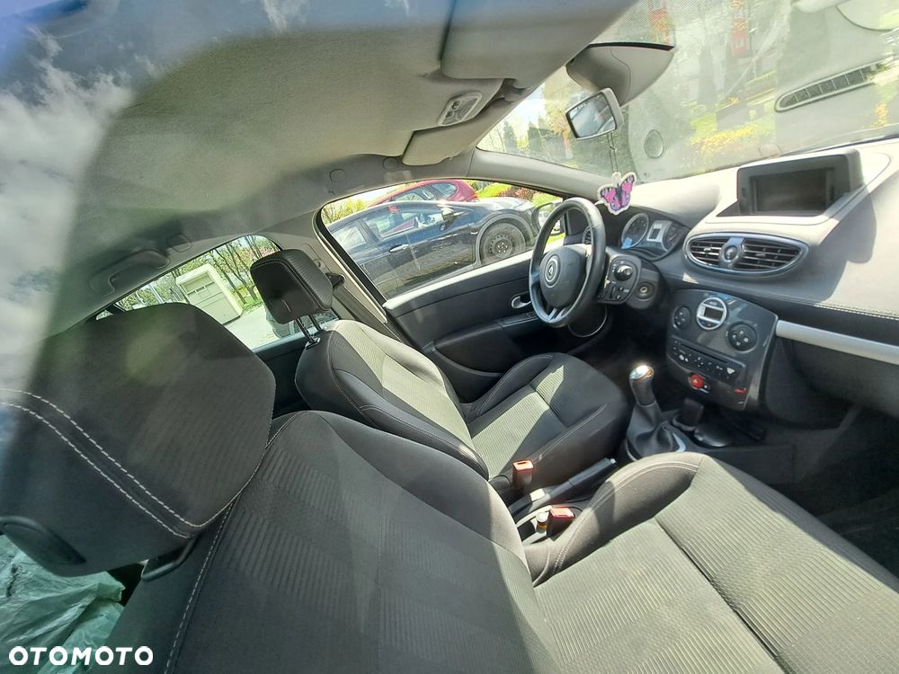 Renault Clio - 6