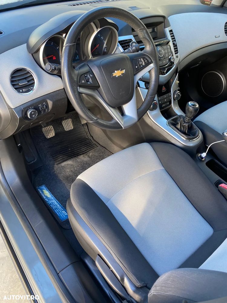 Chevrolet Cruze - 5