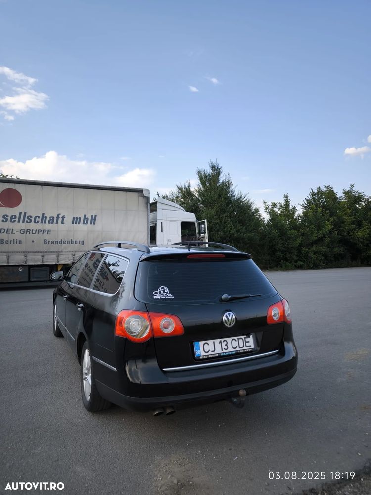 Volkswagen Passat - 4