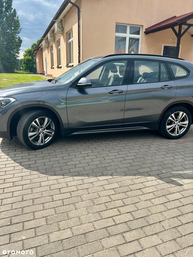 BMW X1 xDrive20d Sport Line - 2