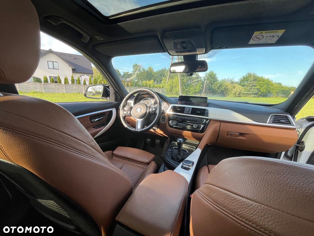 BMW Seria 3 320d Efficient Dynamics - 31