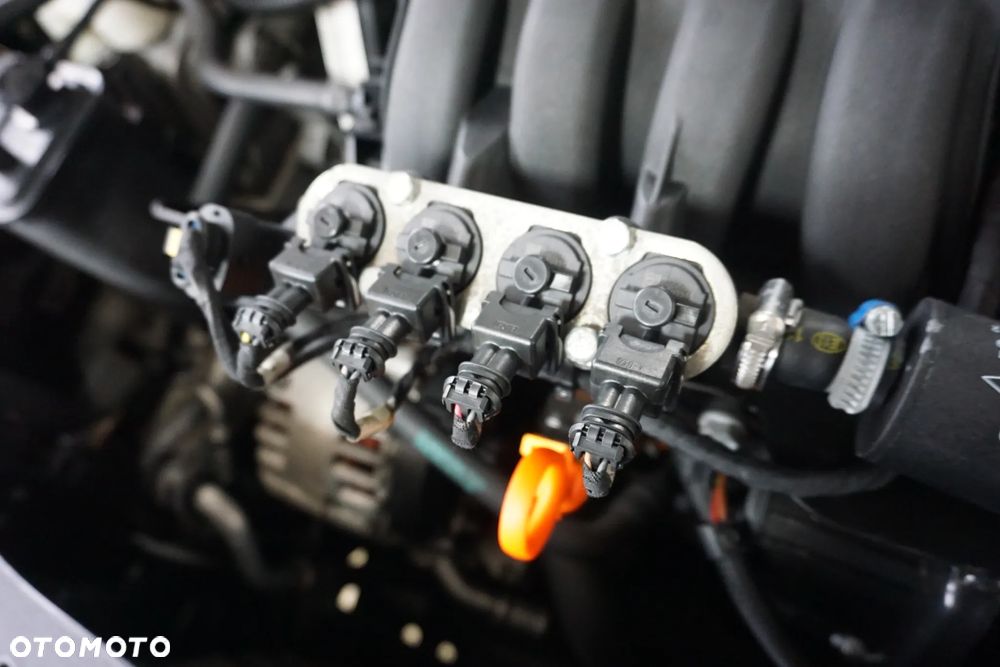 Volkswagen Golf 1.6 Highline - 15