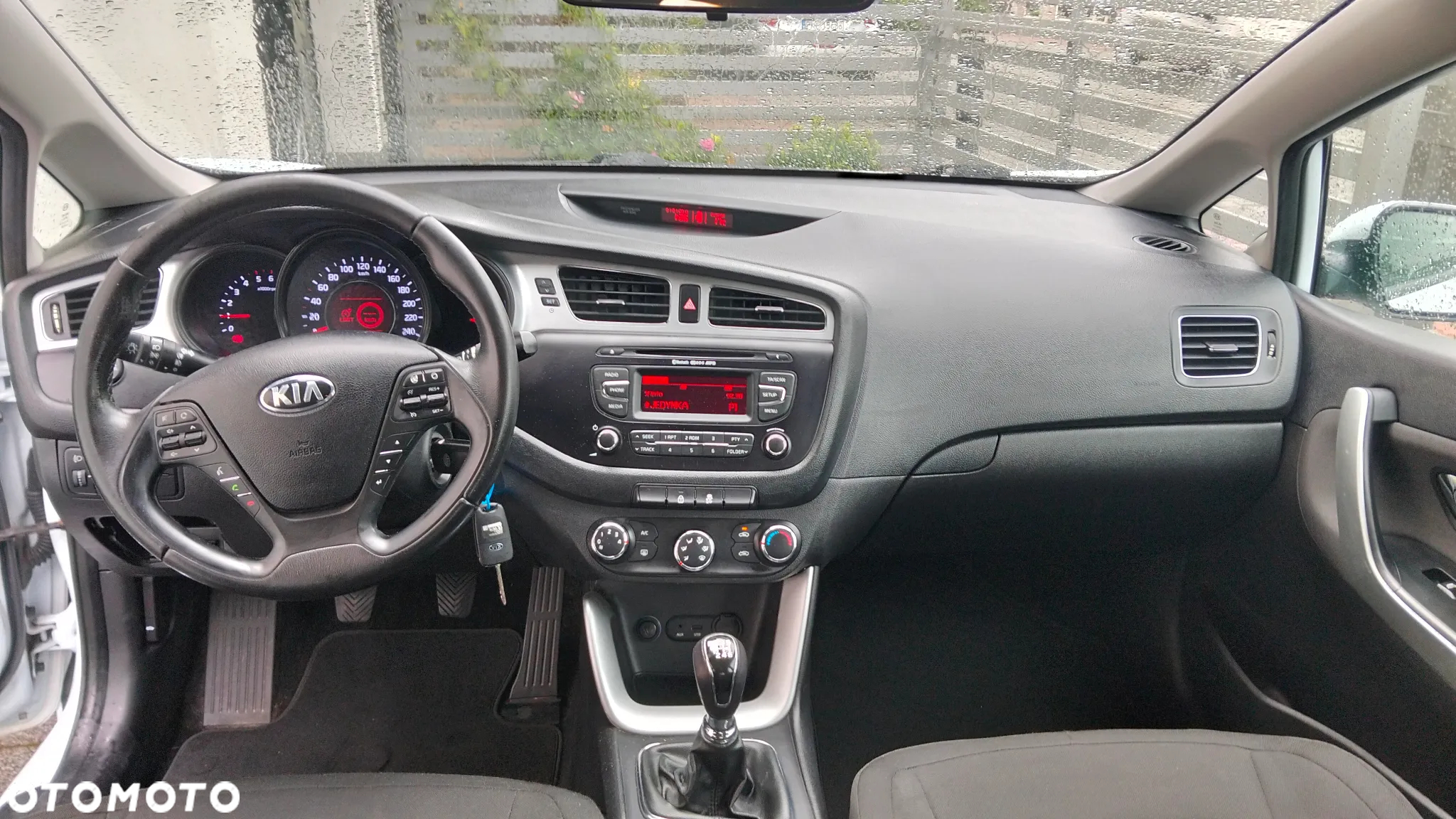 Kia Ceed - 26
