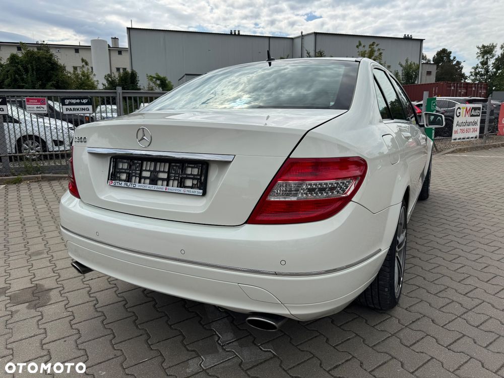 Mercedes-Benz Klasa C 300 T 7G-TRONIC Avantgarde - 12