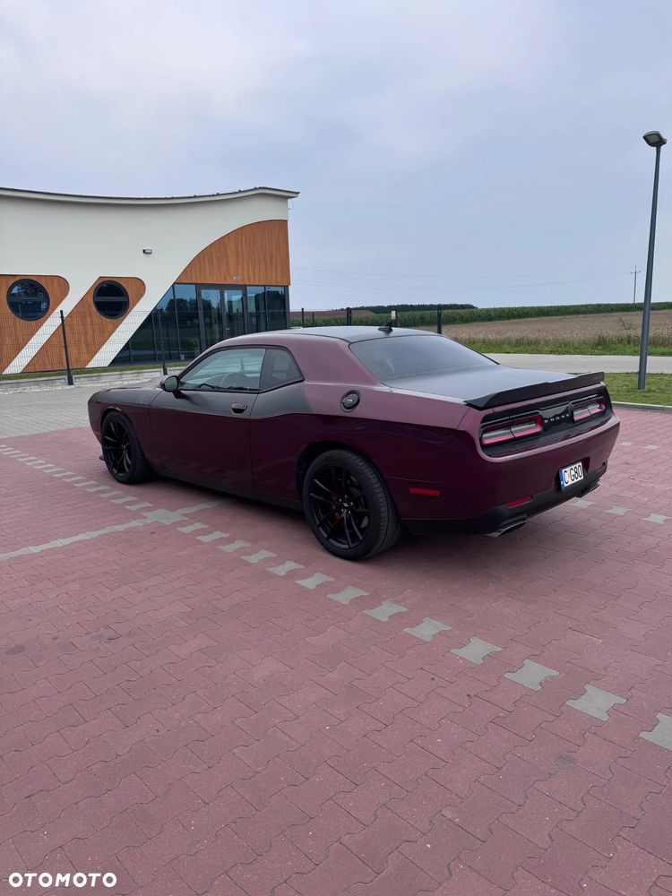 Dodge Challenger 6.4 Scat Pack - 14