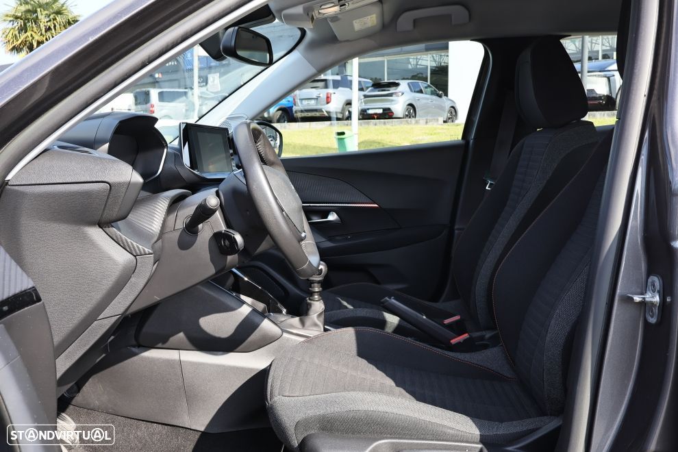 Peugeot 2008 1.2 PureTech Active Pack - 14