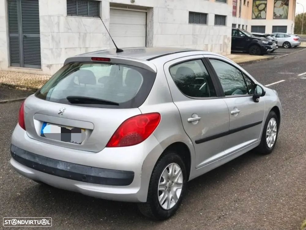 Peugeot 207 - 3