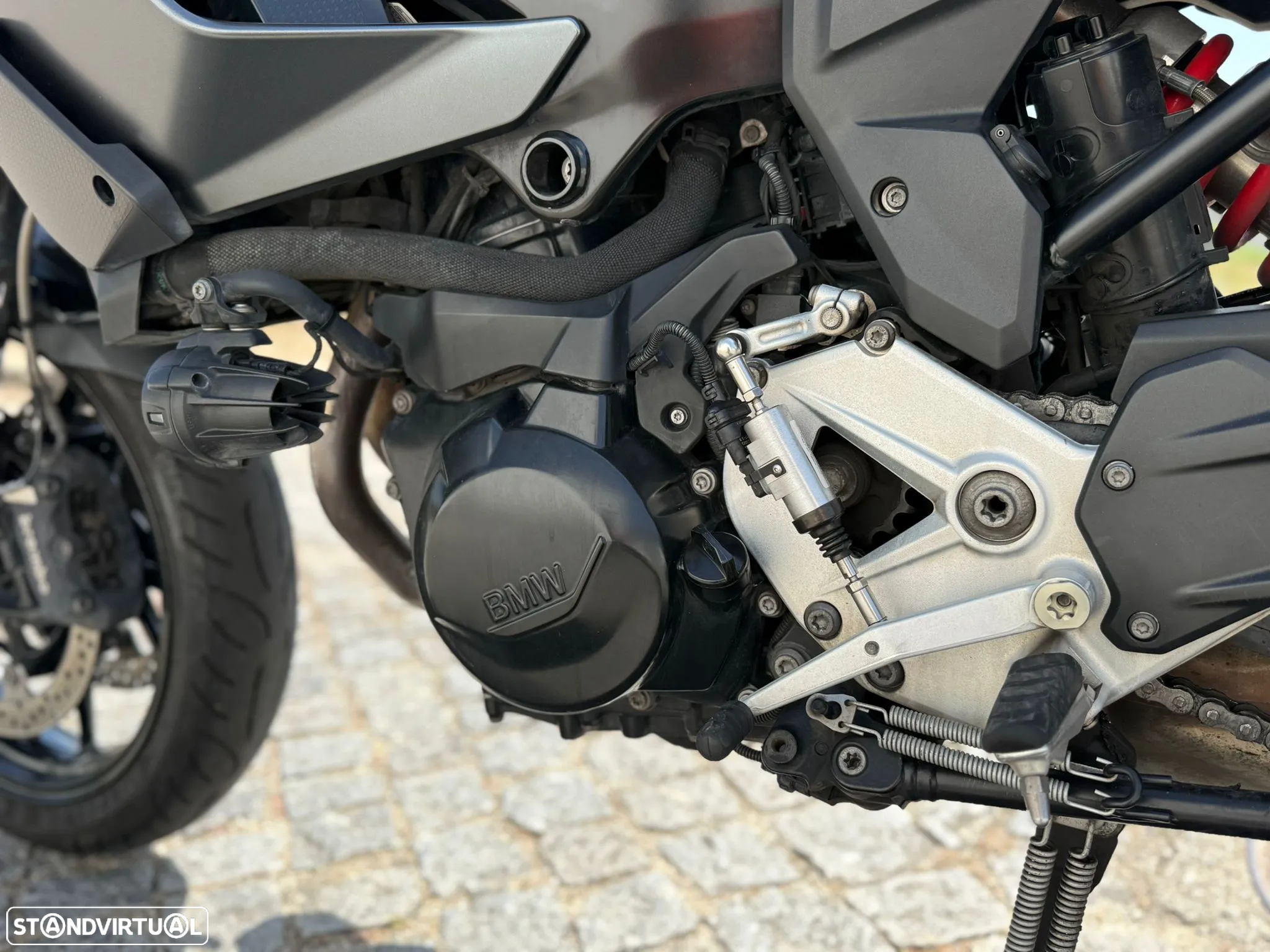BMW F 900 XR 35 KW - TripleBlack - 8