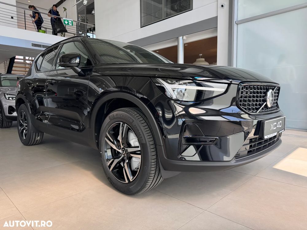 Volvo XC 40 B3 AT FWD MHEV Plus Dark - 3