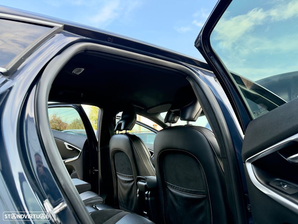 Volvo V40 D2 R Design - 38