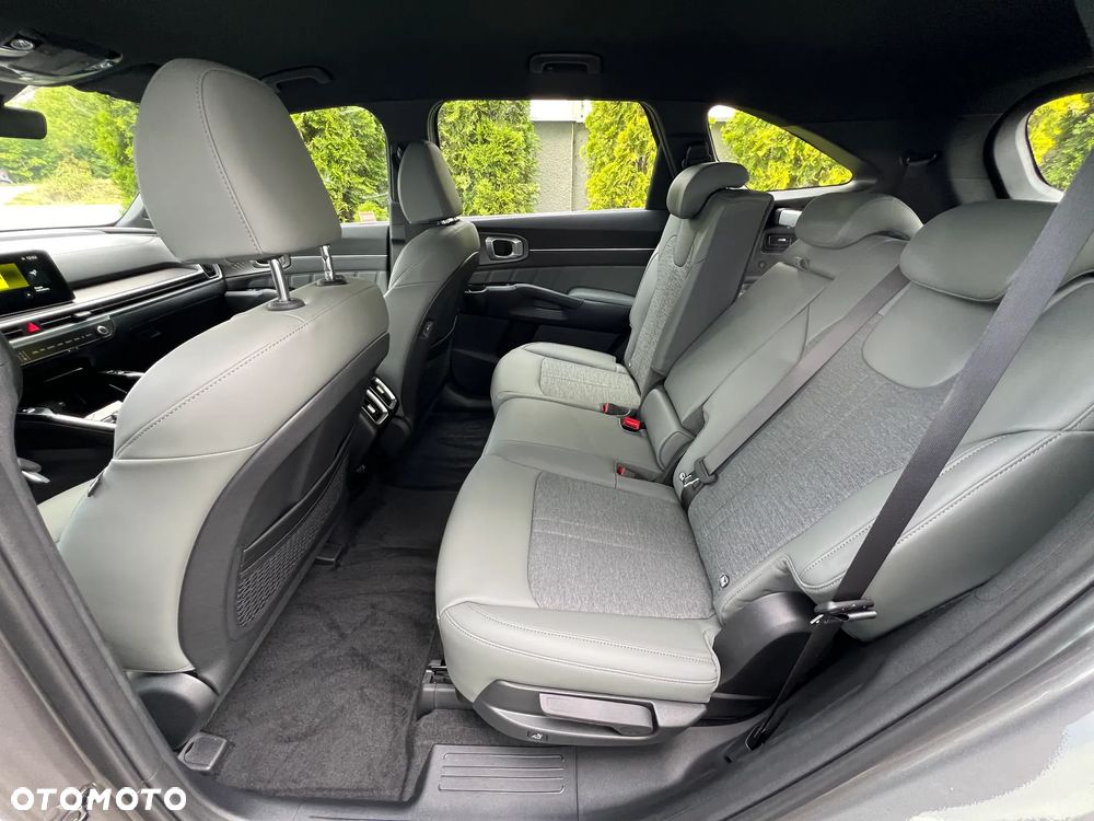 Kia Sorento 1.6 T-GDI HEV L 7os - 10