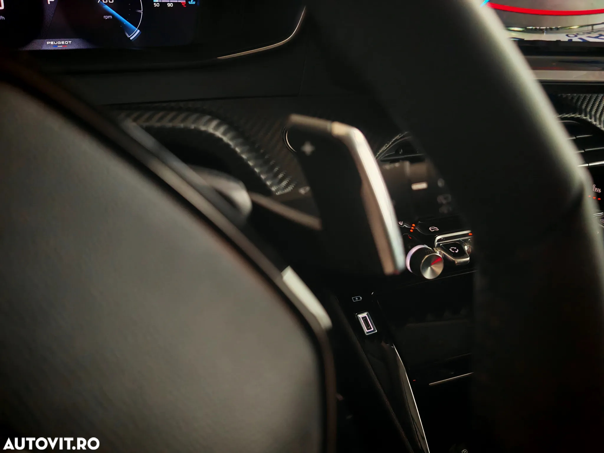 Peugeot 208 1.2 L PureTech STT EAT8 Allure - 26