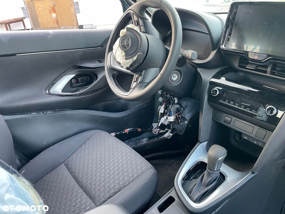 Toyota Yaris Cross - 14