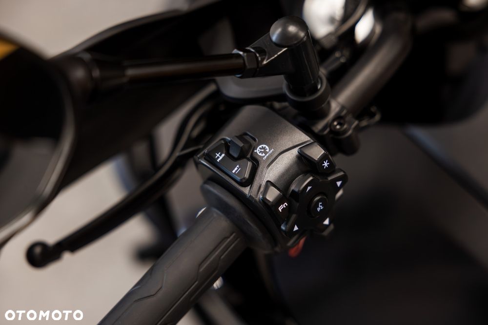 CFMoto MT - 13