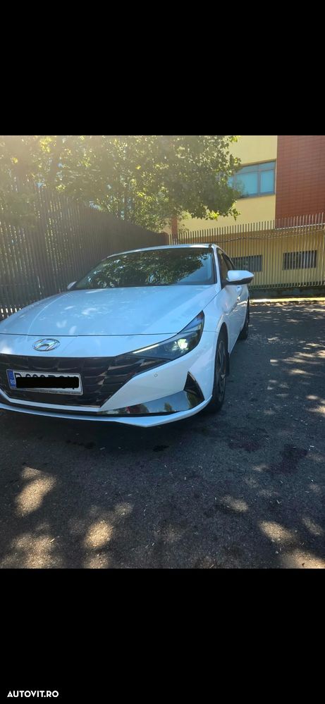 Hyundai Elantra 1.6 l 123 CP 6MT Exclusive - 3